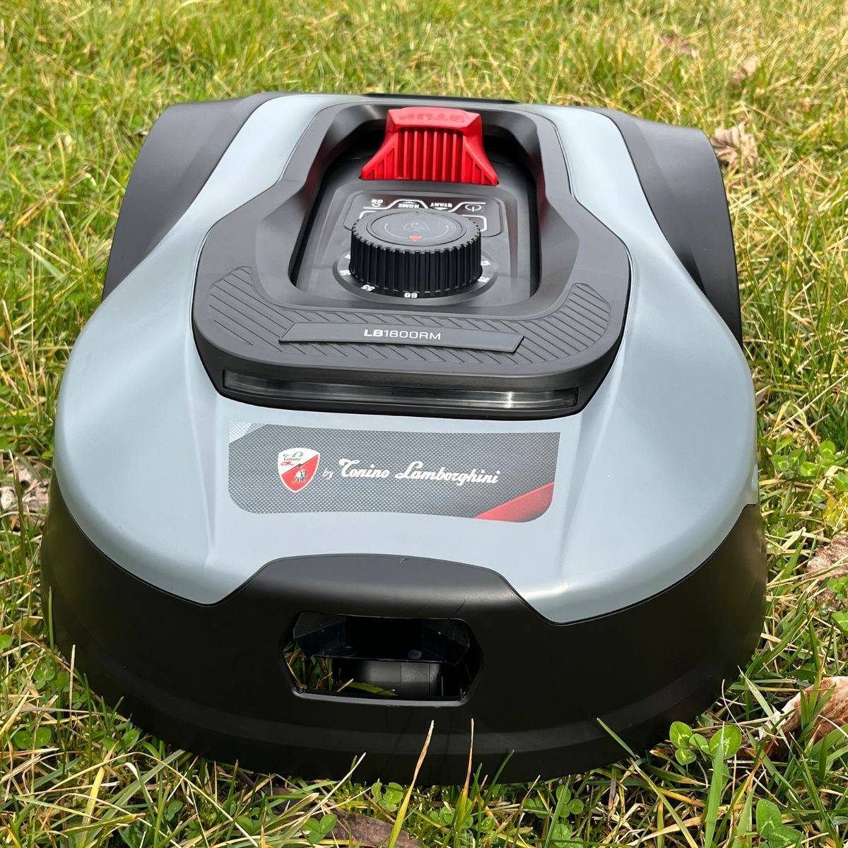 Robot Tondeuse Sans fil 500m2 Installation facile 3 lames Mulching Coupe Ø18cm 45% Retour à la base Autonome LAMBORGHINI - Image 9