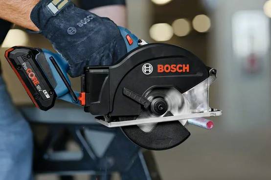 Bosch - Scie circulaire à métaux 18V 5Ah GKM 18V-50 L-BOXX | 06016B8002 - Bosch - Image 2