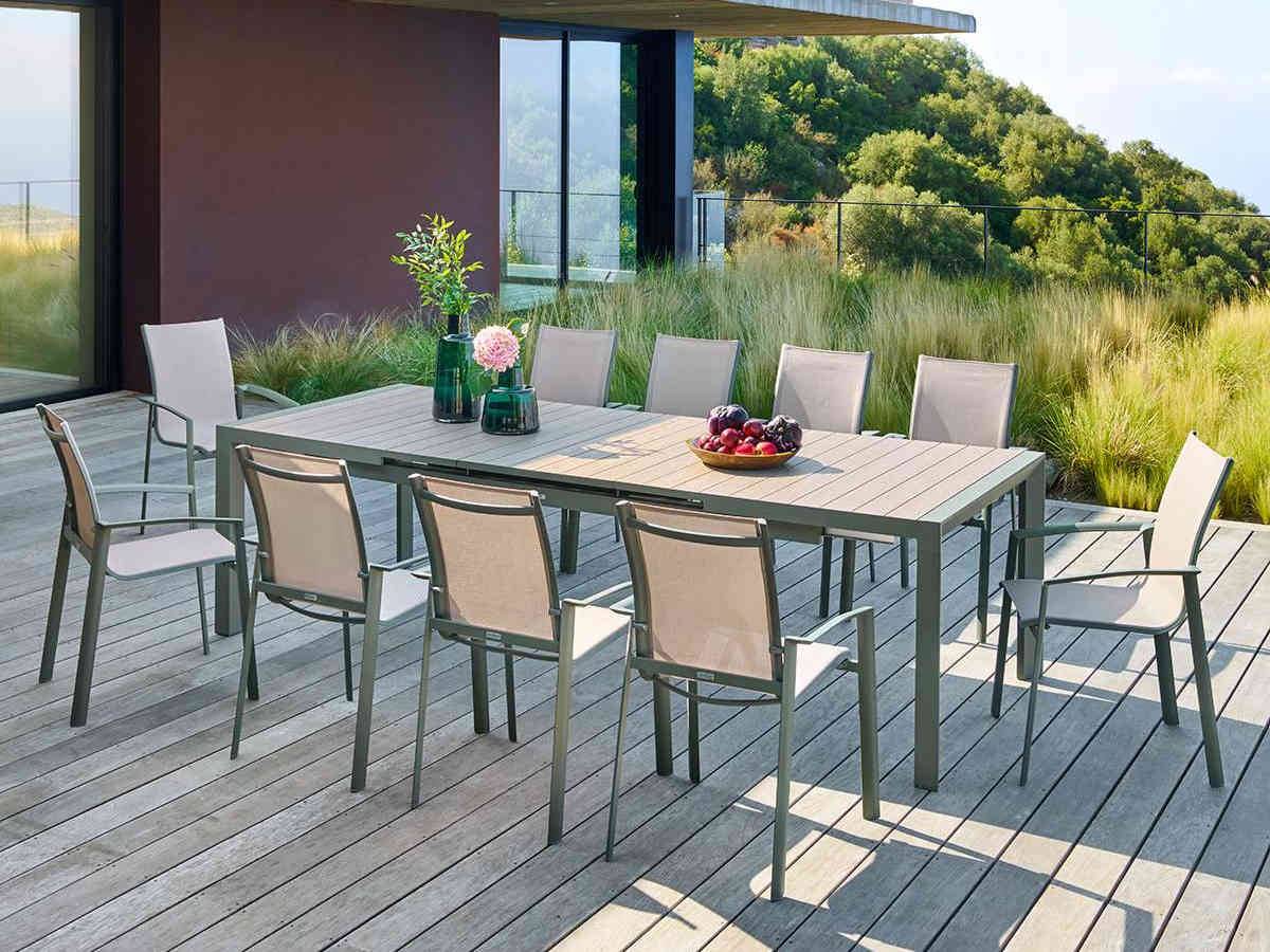 Hesperide - Table de jardin rectangulaire extensible en aluminium Evasion Lin/Vert Laurier Graphite 10/12 places + 10 fauteuils Piazza - Hespéride - Image 2