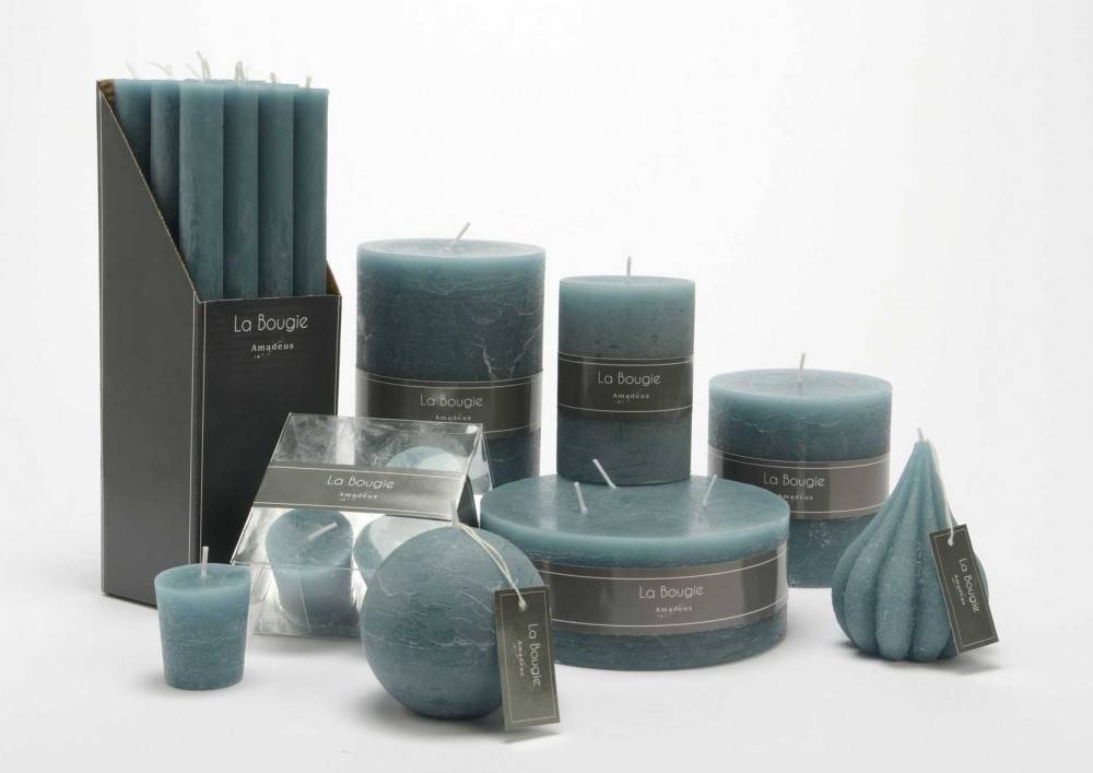 Amadeus - Bougie petit cylindre 7 x 10 cm bleu (lot de 6) - Image 2