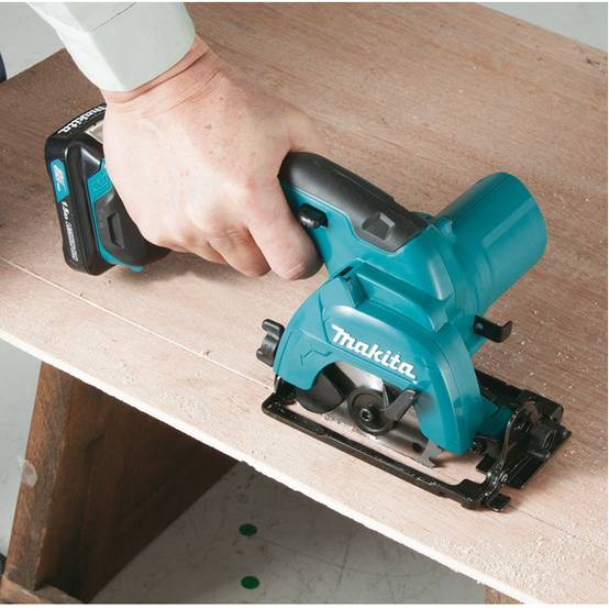 Scie circulaire 10.8V CXT Ø85 mm - MAKITA - avec 2 batteries 12V 4.0Ah - chargeur - MakPac - HS301DSMJ - Image 7