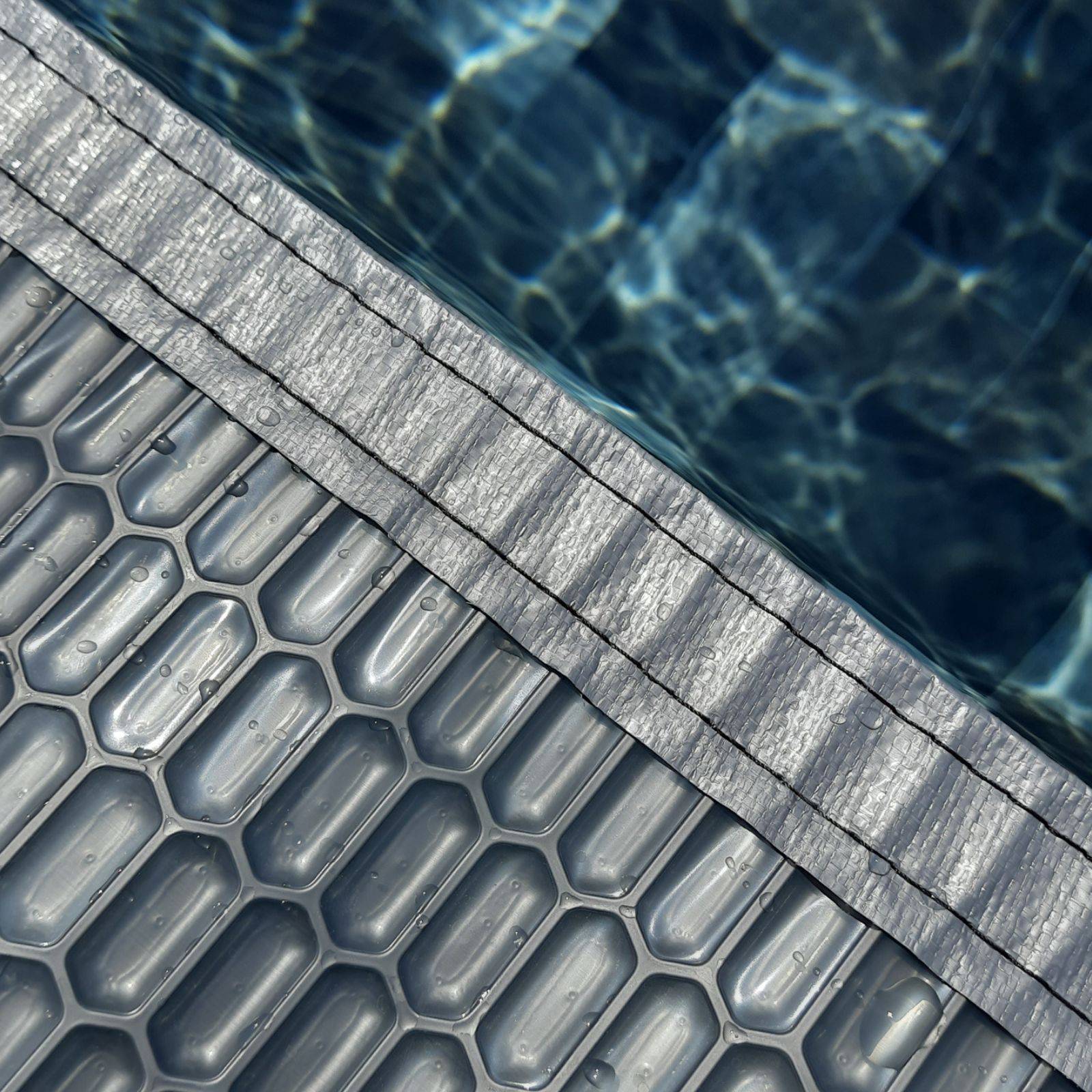 Bâche Solaire Piscine 8 X 4 M Rectangulaire 500 Microns Alvéolaire Bordée Périmètre Bicoloris Bleu Translucide Gris Opaque - Edenea - Image 3