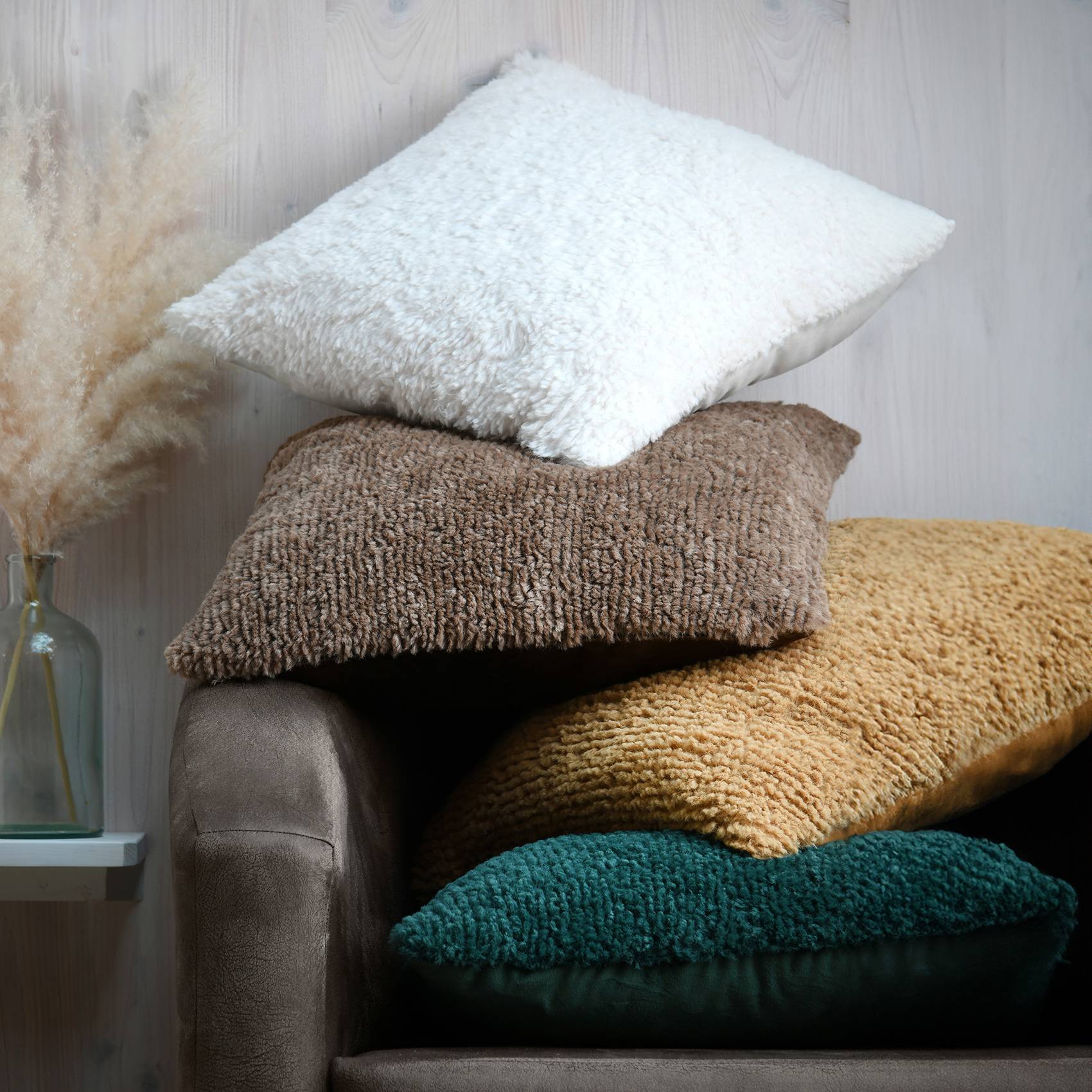 Lovely Casa - Coussin carré imitation fourrure avec recto velours - LOVELY CASA - Image 3