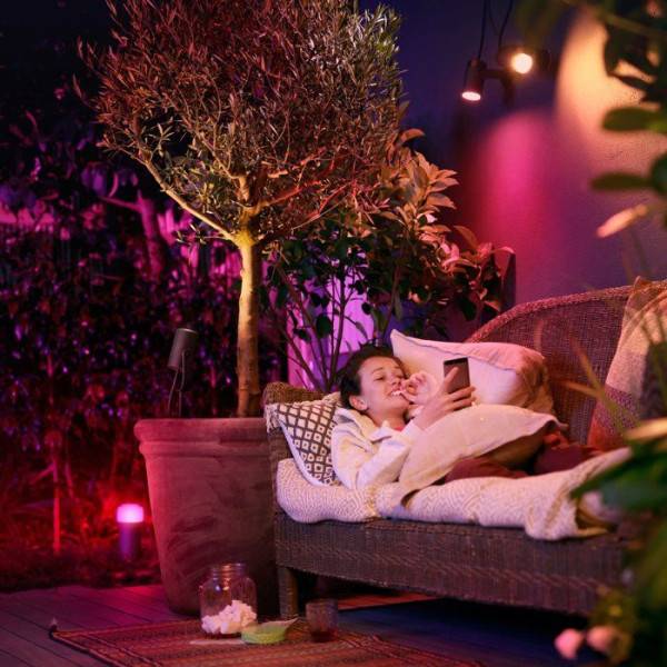 Philips - Projecteur de jardin - PHILIPS HUE - Lily - Lumiere blanche et colorée - Noir - Basse tension - Extension - IP67 - Image 3