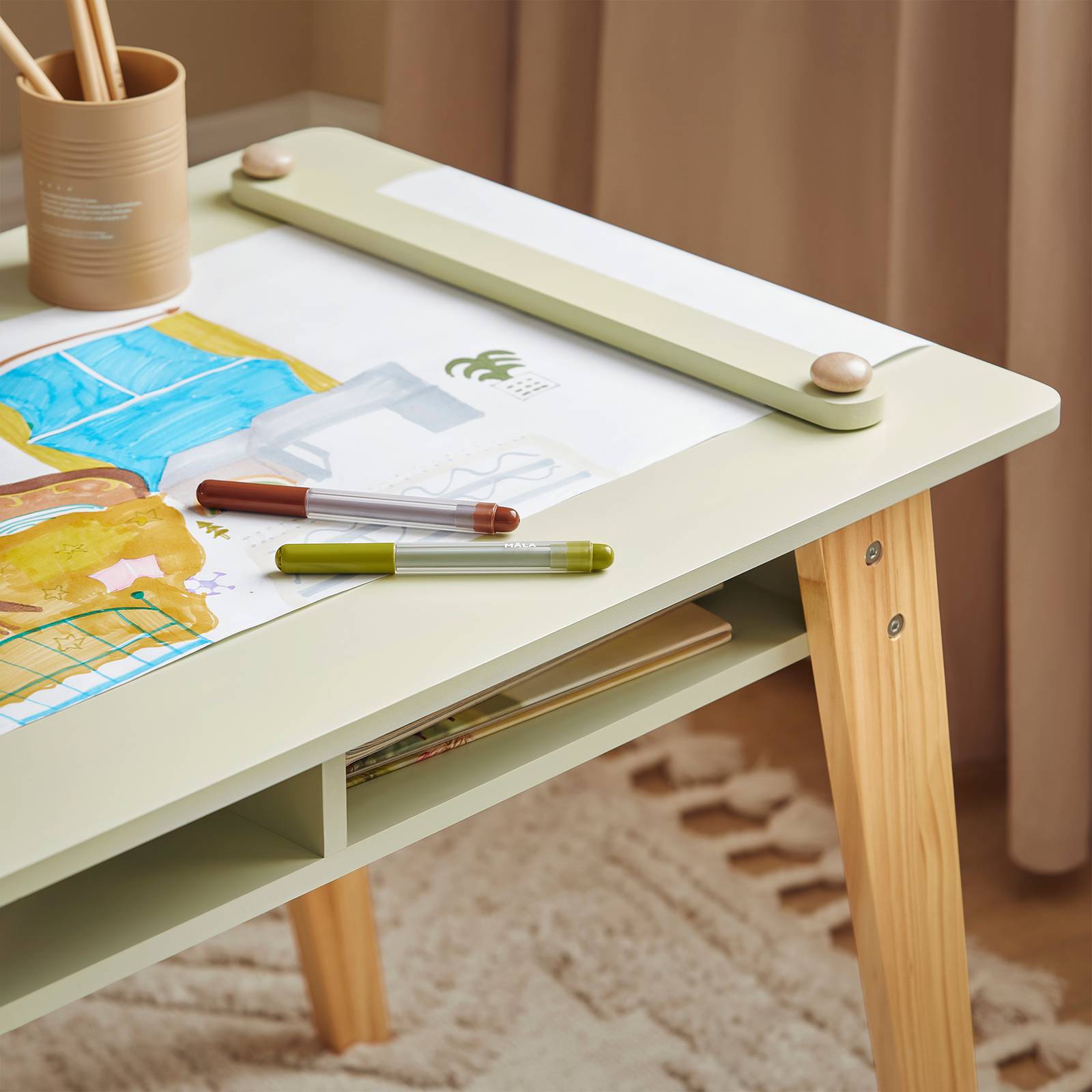 SoBuy Table d'Enfant avec 2 Tabourets, Table à Dessin avec Porte-Rouleau et 2 Compartiments, 3 Pièces, Verte, KMB92-GR - Image 6