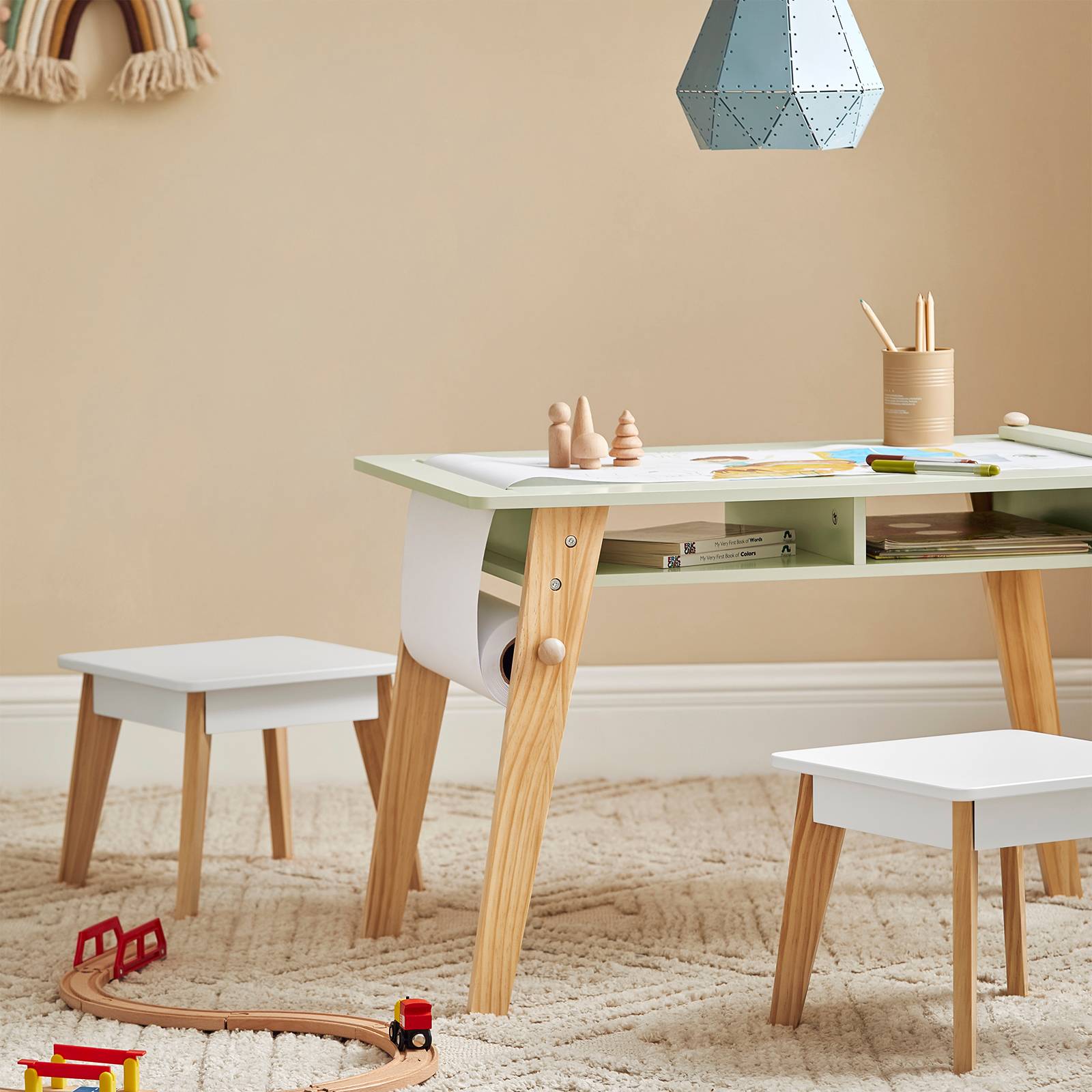 SoBuy Table d'Enfant avec 2 Tabourets, Table à Dessin avec Porte-Rouleau et 2 Compartiments, 3 Pièces, Verte, KMB92-GR - Image 5