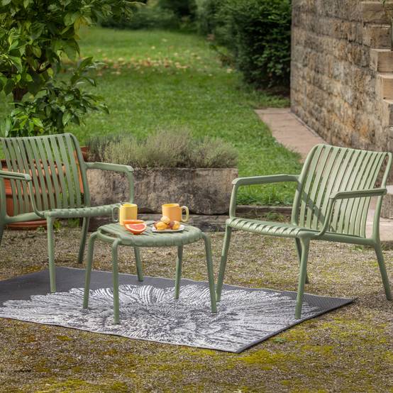 Fauteuil bas de jardin en résine PP 50 % recyclé Joysxee, vert sauge - Jardiline - Image 4