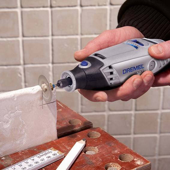 Outil multifonction Dremel 3000 130W Avec 15 Accessoires + Trousse zipée - F013 3000 JA - Image 2