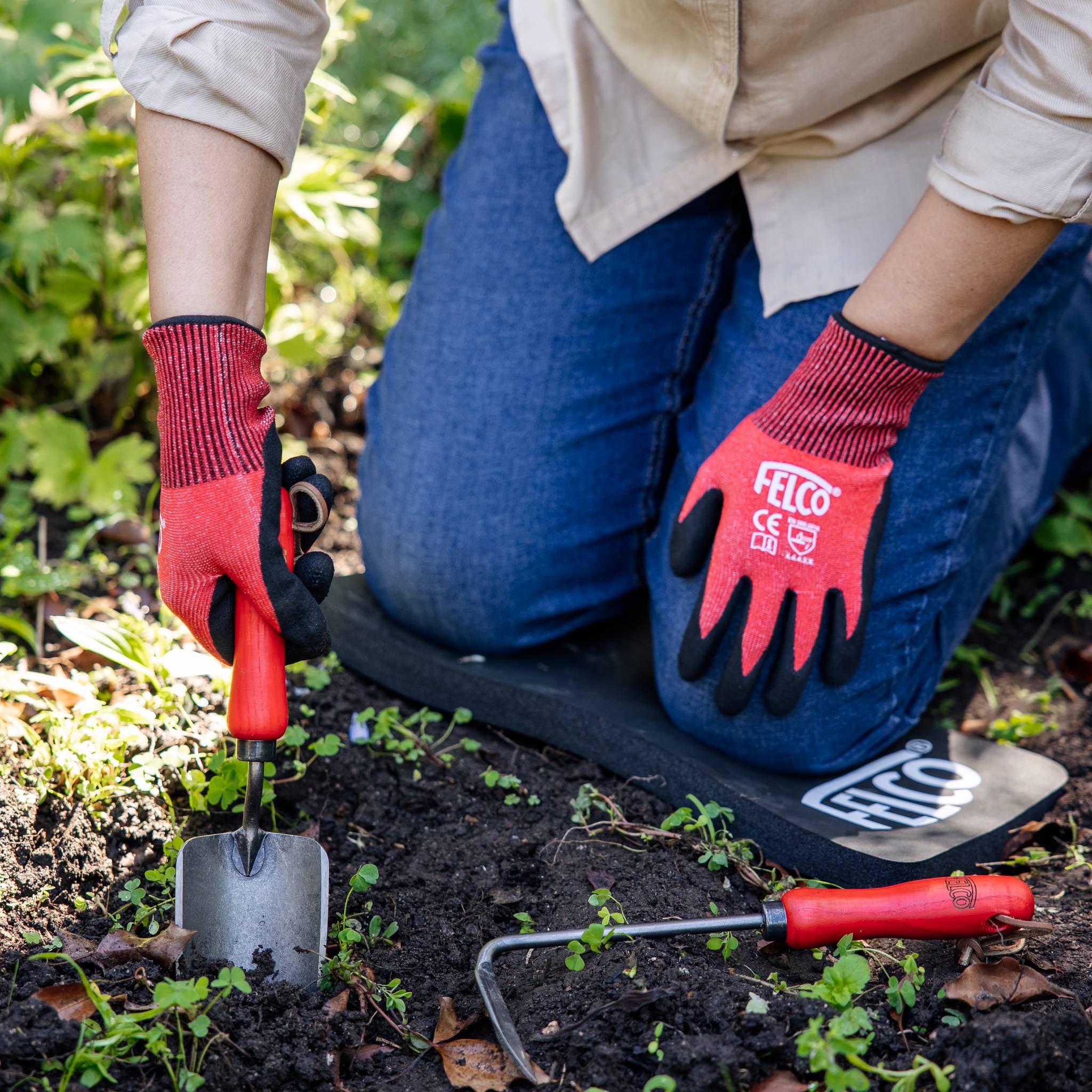 Felco - FELCO Coussin de genoux 712 (Coussin pour jardiniers, mousse, avec poignée de transport, pour travaux de jardinage, adapté à tous les terrains) - Image 3