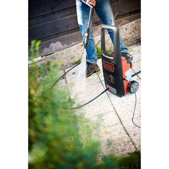 Black & Decker - Nettoyeur Haute Pression BLACK & DECKER 1400W COMPLET Enrouleur + Brosse Fixe + Brosse Terrasse 110 bar 390 L/h - Image 5