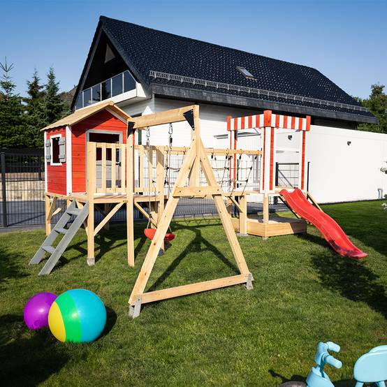 Home Deluxe - HOME DELUXE - Parc de jeux avec balançoire et toboggan WUNDERLAND - 555 x 340 cm | Équipement avec balançoire - Image 1