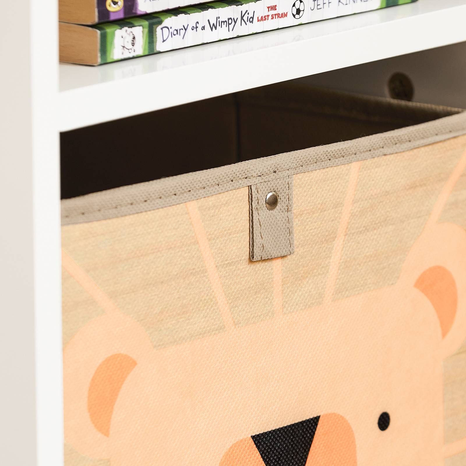 SoBuy Table Enfant avec 2 Chaises, Bureau d'Étude avec Surface à Dessiner, Compartiment de Rangement et 2 Boîtes, Blanc, KMB113-W - Image 7