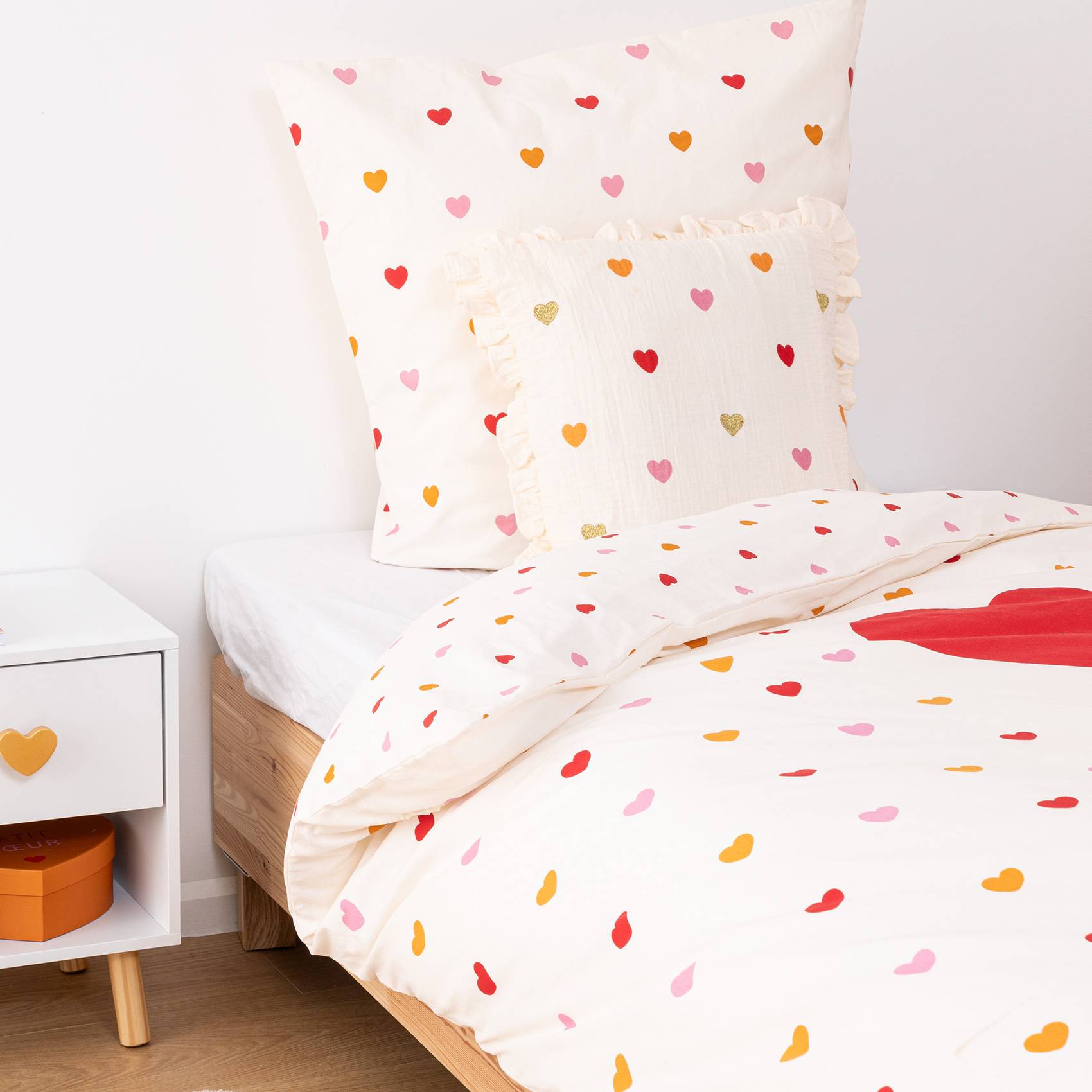 Coussin gaze de coton volants et coeurs brodés - ATMOSPHERA - Coton/Polyester - Blanc - Image 4
