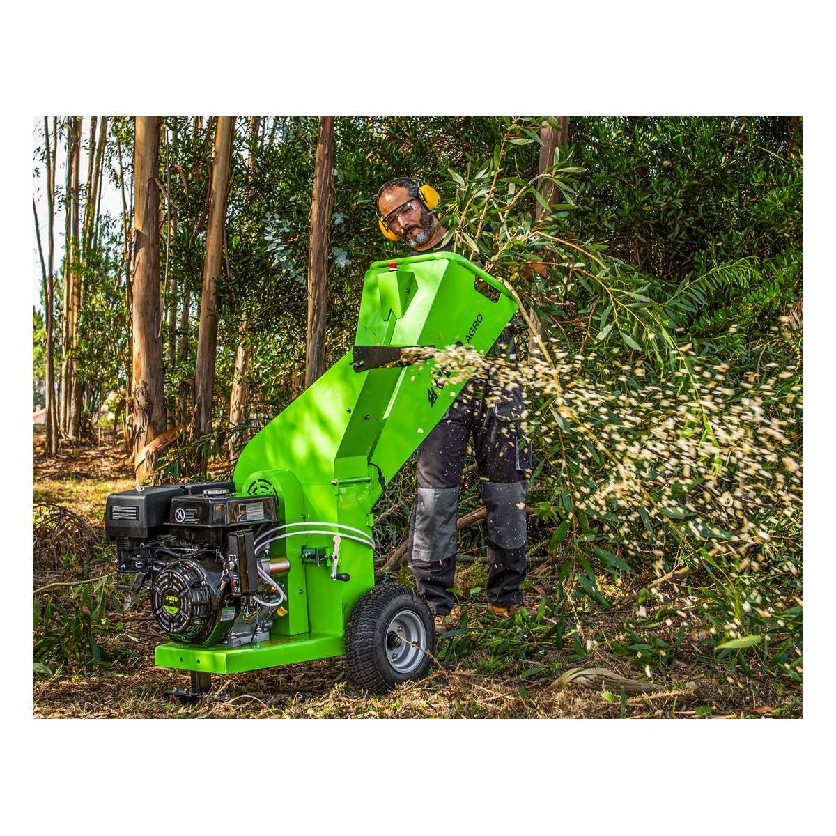 Broyeur de végétaux Thermique 7CV - 2 Lames de coupe - Branches Ø 70mm -Moteur 208Cm3 Poignées VITO - Image 2