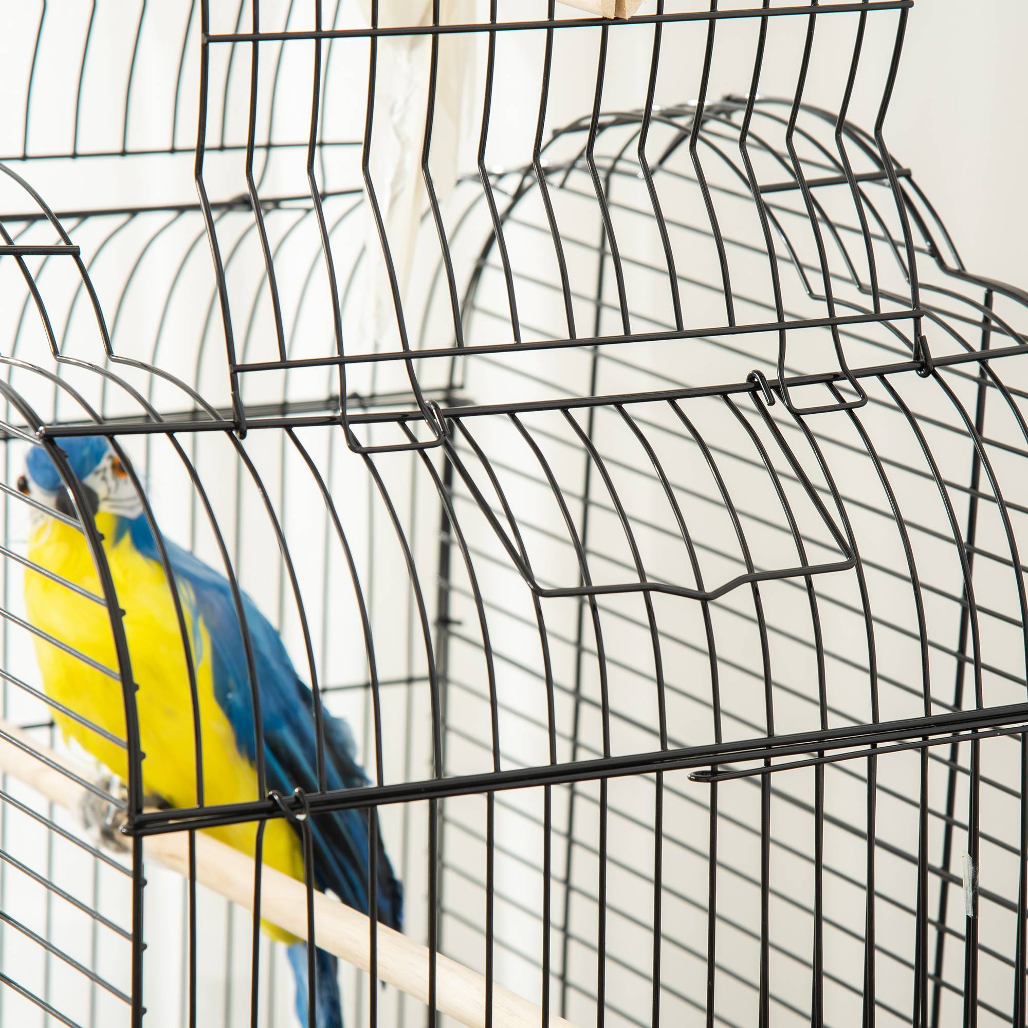 Pawhut - Cage à oiseaux volière amovible roulettes - toit ouvrant, tiroir déjection, perchoirs, trappes, porte, mangeoires, poignées - étagère - acier PP noir - Image 9