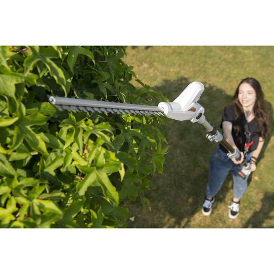 Taille haie téléscopique 20V - Longueur de coupe 40 cm - Batterie lithium 2.0Ah Chargeur 20V IKRA - Image 4