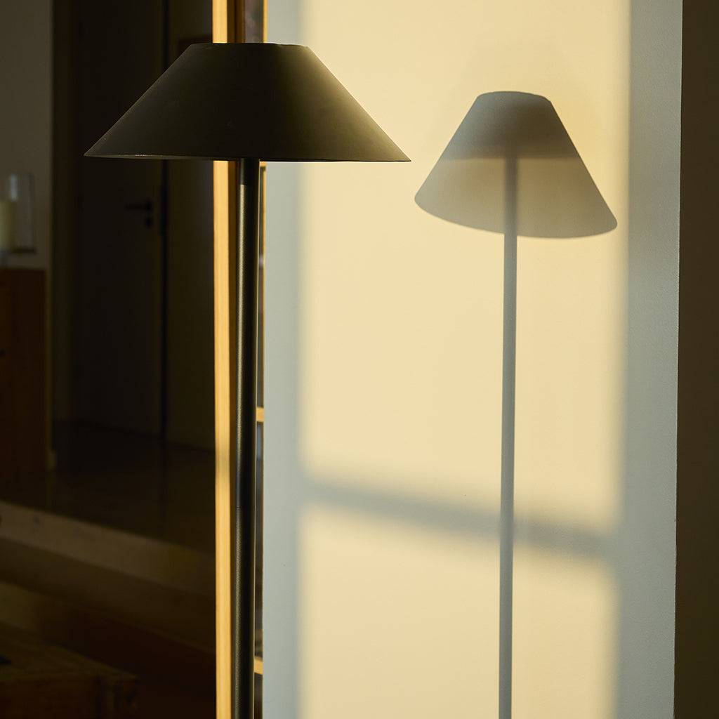 Lumisky - Lampadaire solaire NERIO TALL en acier noir H150cm - Image 9