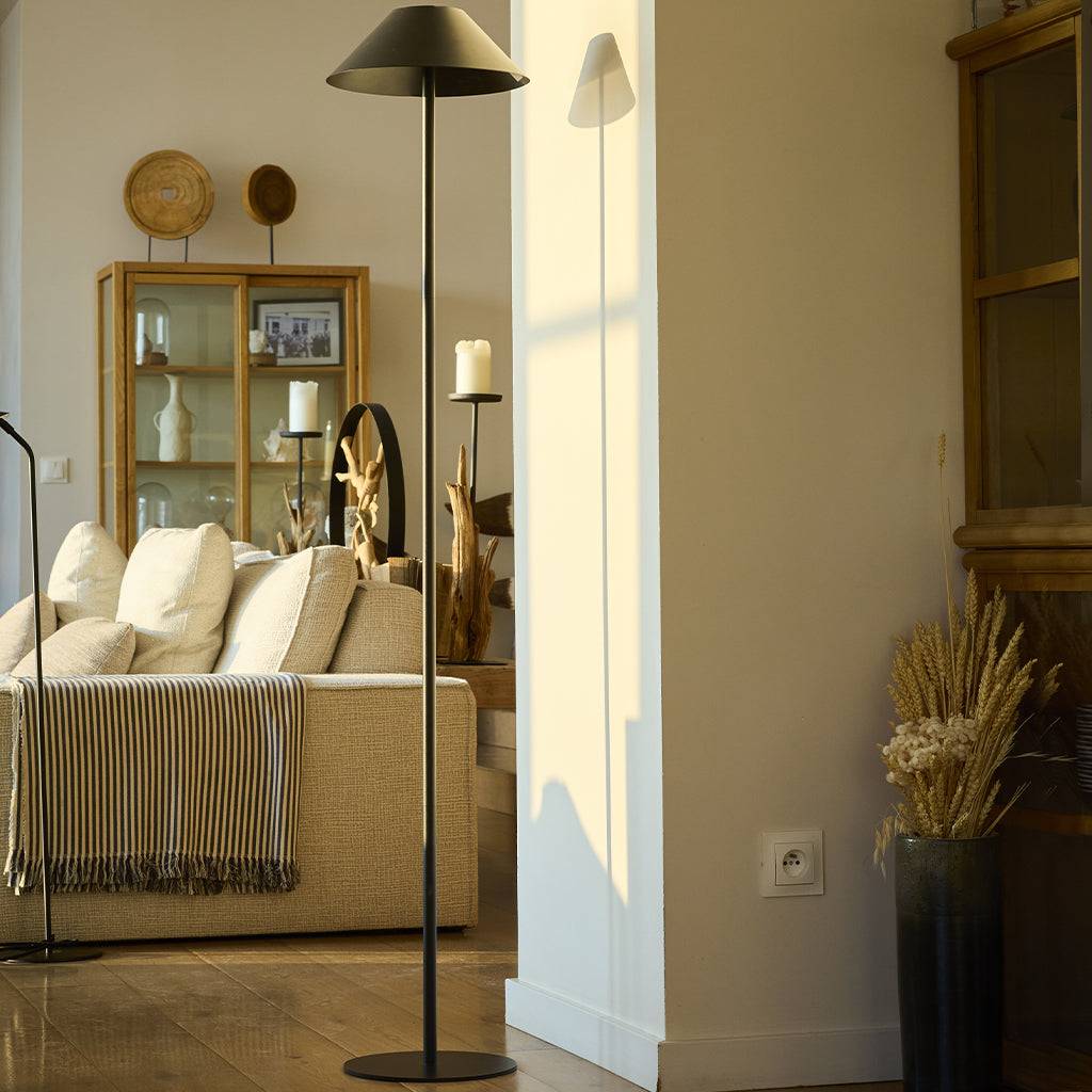 Lumisky - Lampadaire solaire NERIO TALL en acier noir H150cm - Image 10
