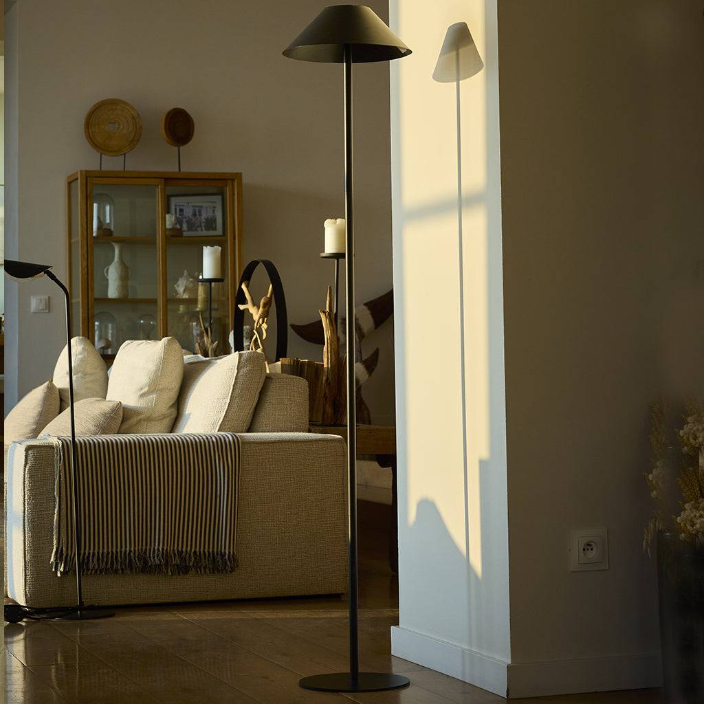 Lumisky - Lampadaire solaire NERIO TALL en acier noir H150cm - Image 4