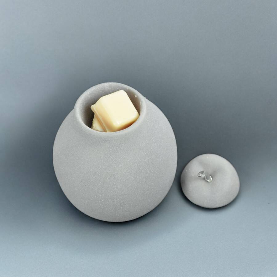 Brûle Parfum Belle Hélène - Brûleur Fondant Parfumé – Diffuseur Huile Essentielle – Bougeoir en Ciment - Haut: 12 cm - Zen'Arôme - Image 9
