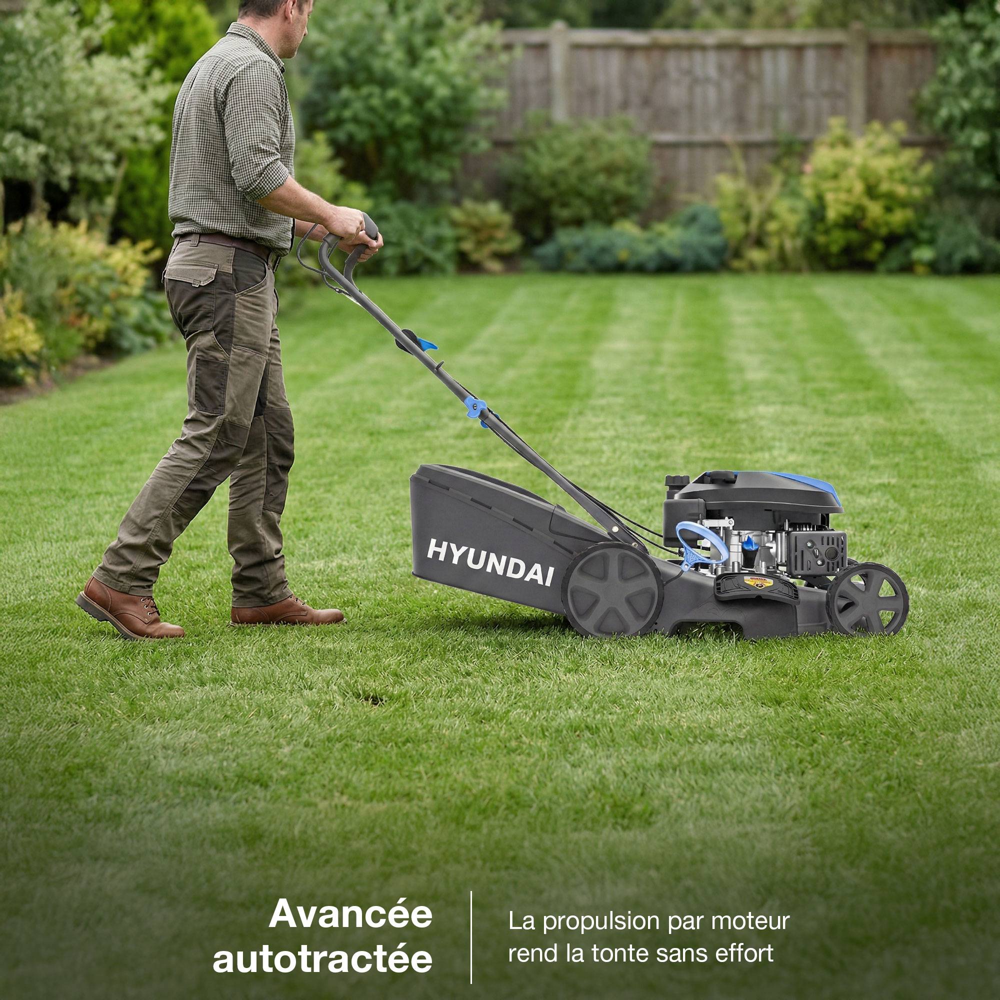 Tondeuse à Gazon Thermique Autotractée 43 cm 139 cm3 40L 4-en-1 Mulching Hyundai - Image 6