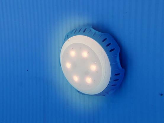 Gré - Projecteur LED couleurs sans batterie pour piscine hors-sol - Gré - Image 3