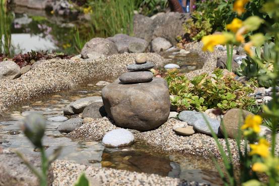 Bâche gravillonnée 6 m x 0,4 m de large pour les bordures de bassin, cours d'eau de jardin, étang, couleur sable - Image 5