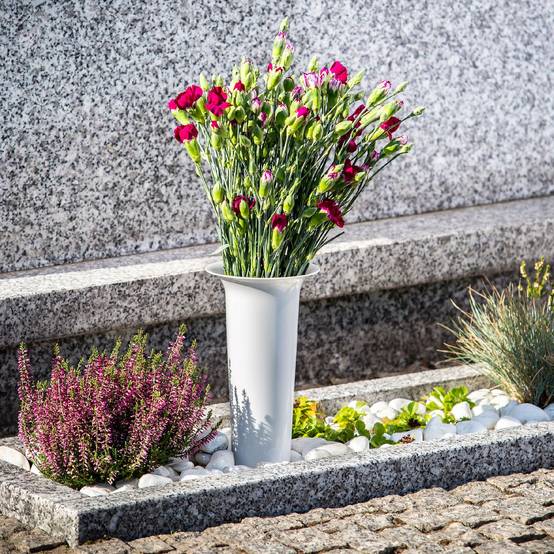 Vase flacon pour pierre tombale de cimetière 23 cm pierre tombale pour fleurs blanc - Image 5
