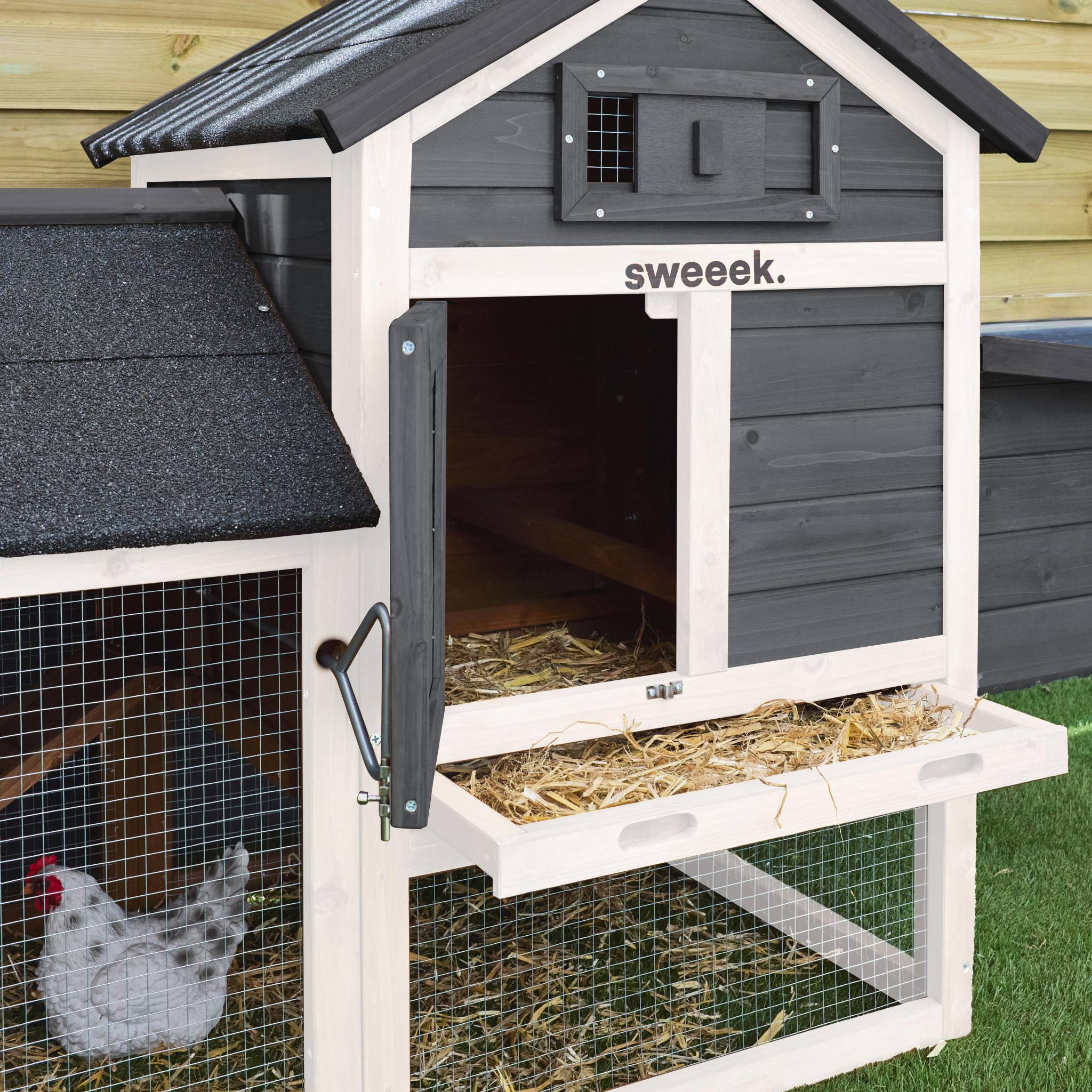 sweeek - Poulailler en bois anthracite GALINETTE. 3 poules. cage à poule avec enclos | sweeek - Image 3