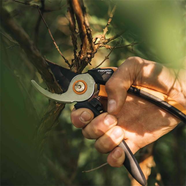 Fiskars - Sécateur Solid à lame franche P341 - Ø 20 mm - poignée en acier solide Fiskars - Image 2