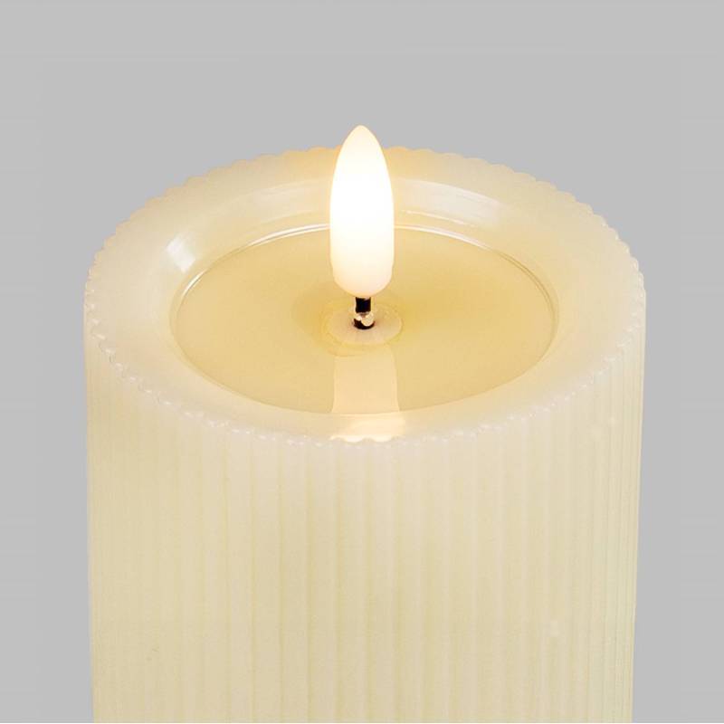 Lotti - Bougie LED extérieur IP44 cylindrique avec nervures ø7,5cm H12,5cm effet cire Ivoire blanc chaud à piles - Image 7