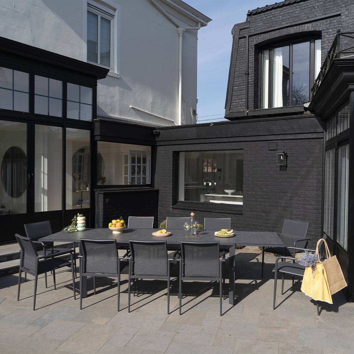 Ensemble 8/12p en aluminium et plateau en verre Gris avec 10 fauteuils MODULO - Image 2