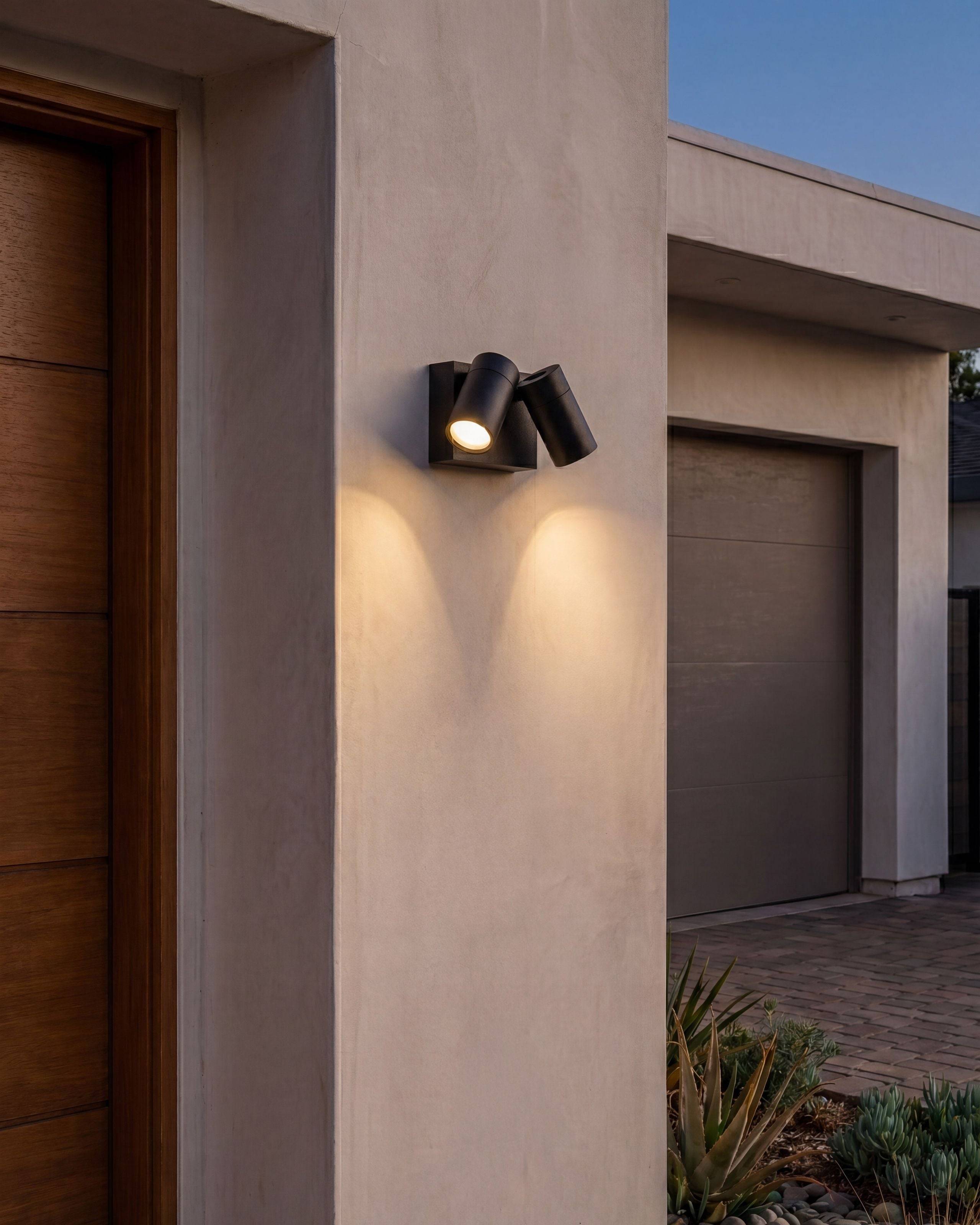 Beliani - Lampe murale pour l'extérieur Aluminium Noir HOLMS - Beliani - Image 1