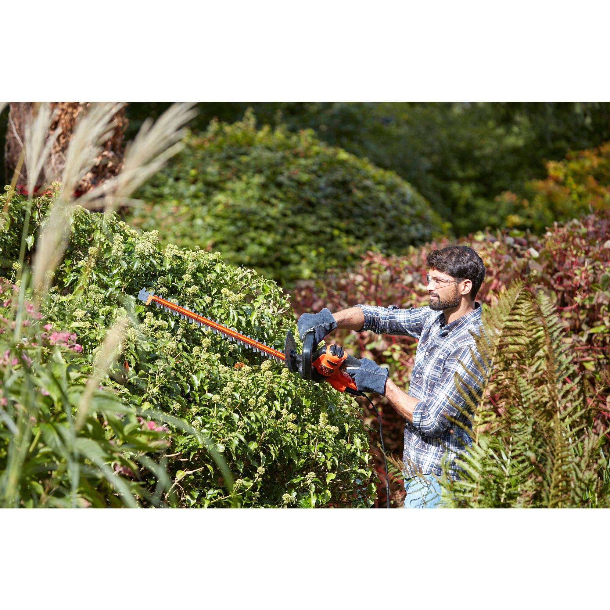 Black & Decker - Taille-Haies 55 cm - 500 W - avec lame de scie - Jusqu'à 35 mm de capacité BLACK+DECKER BEHTS401-QS - Image 4