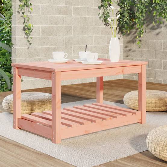 Table Basse de Jardin 82,5cm en Douglas Massif Brut avec Étagère de Rangement – ComfortXL Outdoor Living - Image 1