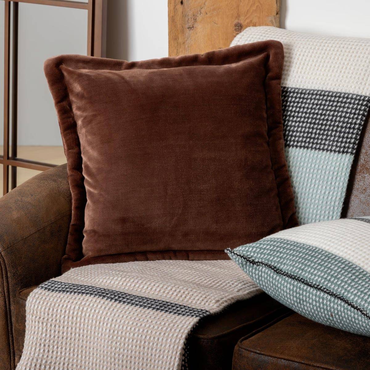 Coussin Déco Flanelle "Cuddly" 53x53cm Marron - Image 4