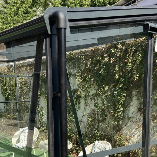 Serre adossée 11,85m² aluminium anthracite verre trempé 4mm Green Protect Luxe avec embase - Image 6