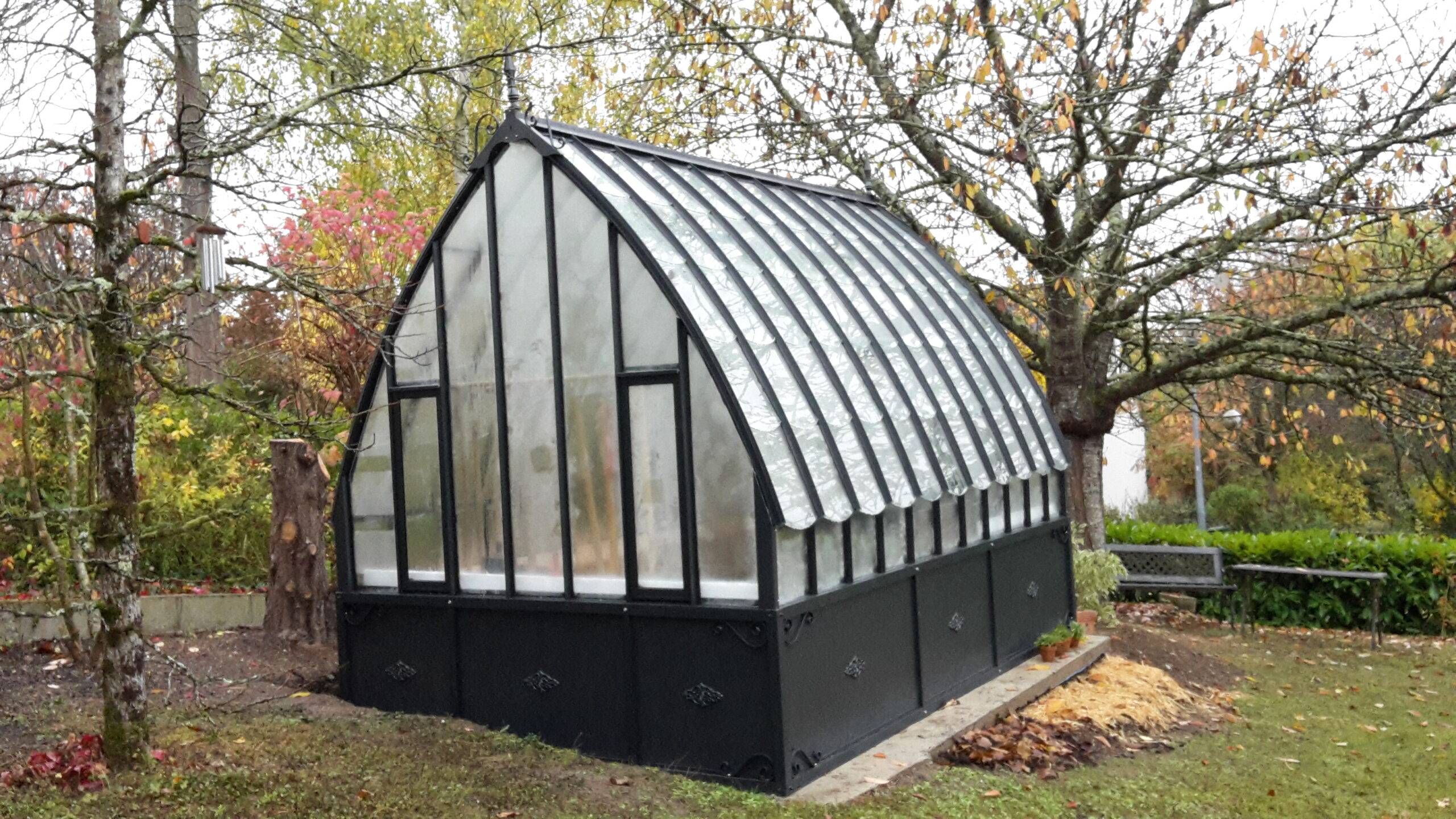 15m²  -  Serre en tuile de verre à l'ancienne - Eugénie Soubassement - Aluminium - 15m² - Gris sable - L'atelier Des Serres - Image 5