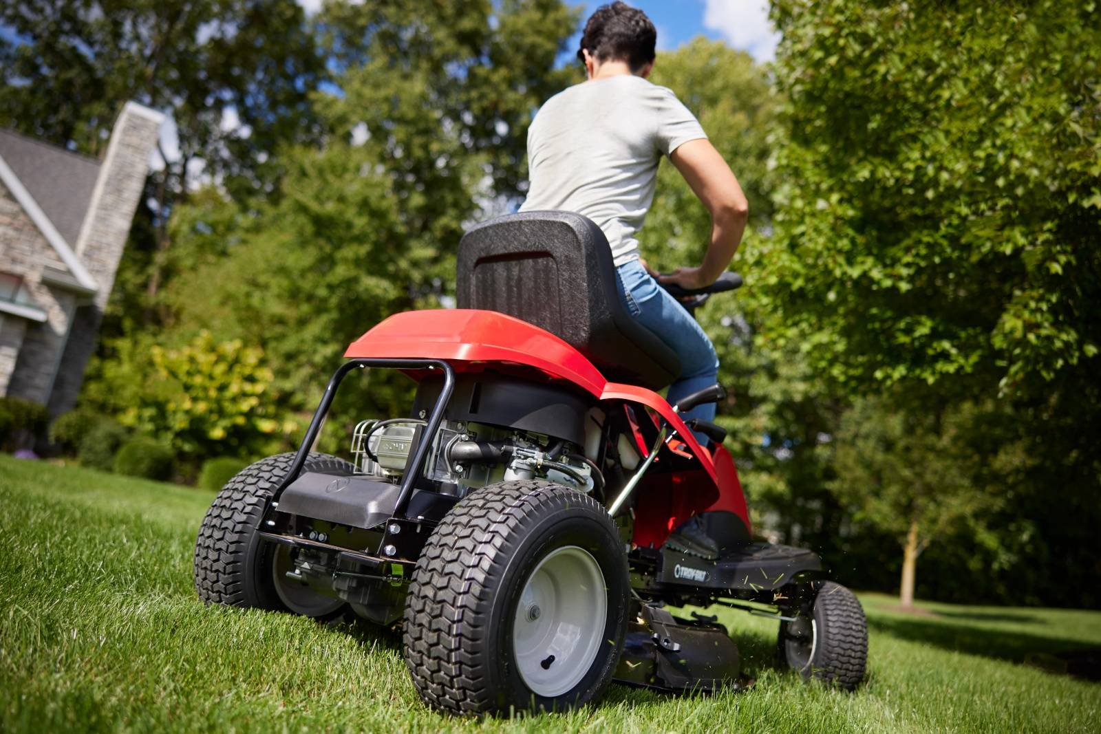 Troy Bilt - Tondeuse autoportée Minirider éjection latérale TB 76T-S, 76CM Troy Bilt - Image 4