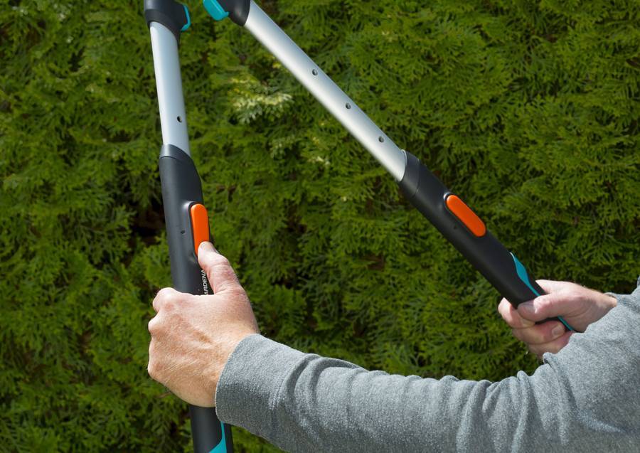 Gardena - Cisaille à Haies télescopique TeleCut - lames ondulées anti-adhérentes - coupe : 25 cm Gardena - Image 4