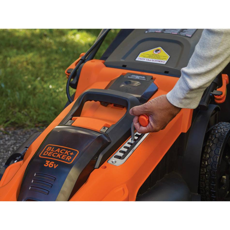 BLACK+DECKER Tondeuse sans fil - 36 V - 2 x 2 Ah - 48 cm - 7 hauteurs réglables de 38 à 100 mm - 2 batteries - Image 2