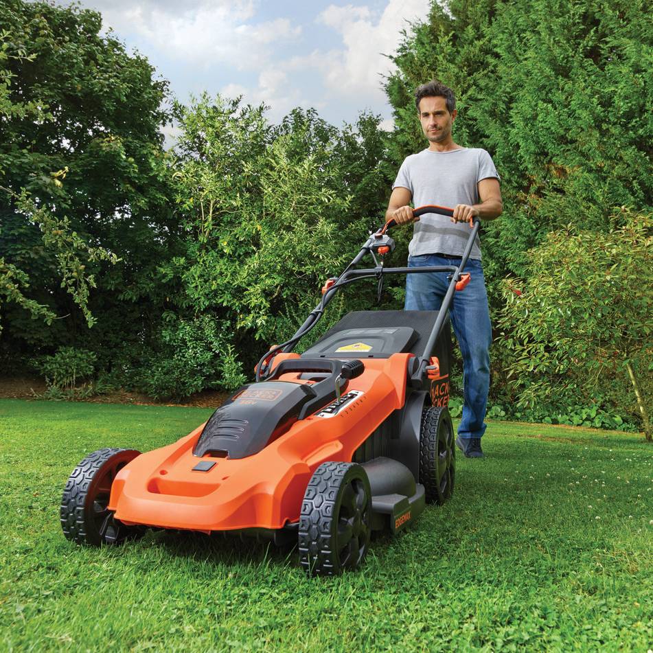 BLACK+DECKER Tondeuse sans fil - 36 V - 2 x 2 Ah - 48 cm - 7 hauteurs réglables de 38 à 100 mm - 2 batteries - Image 4