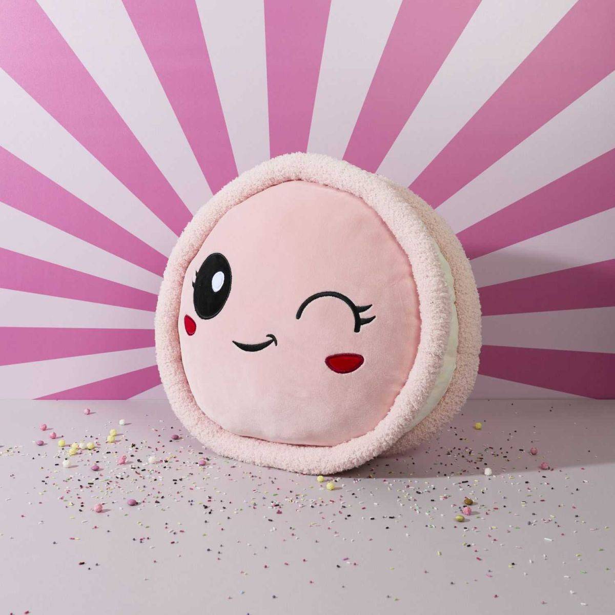 The Concept Factory - Peluche Enfant Macaron "Kawaii" 36cm Rose - Image 2