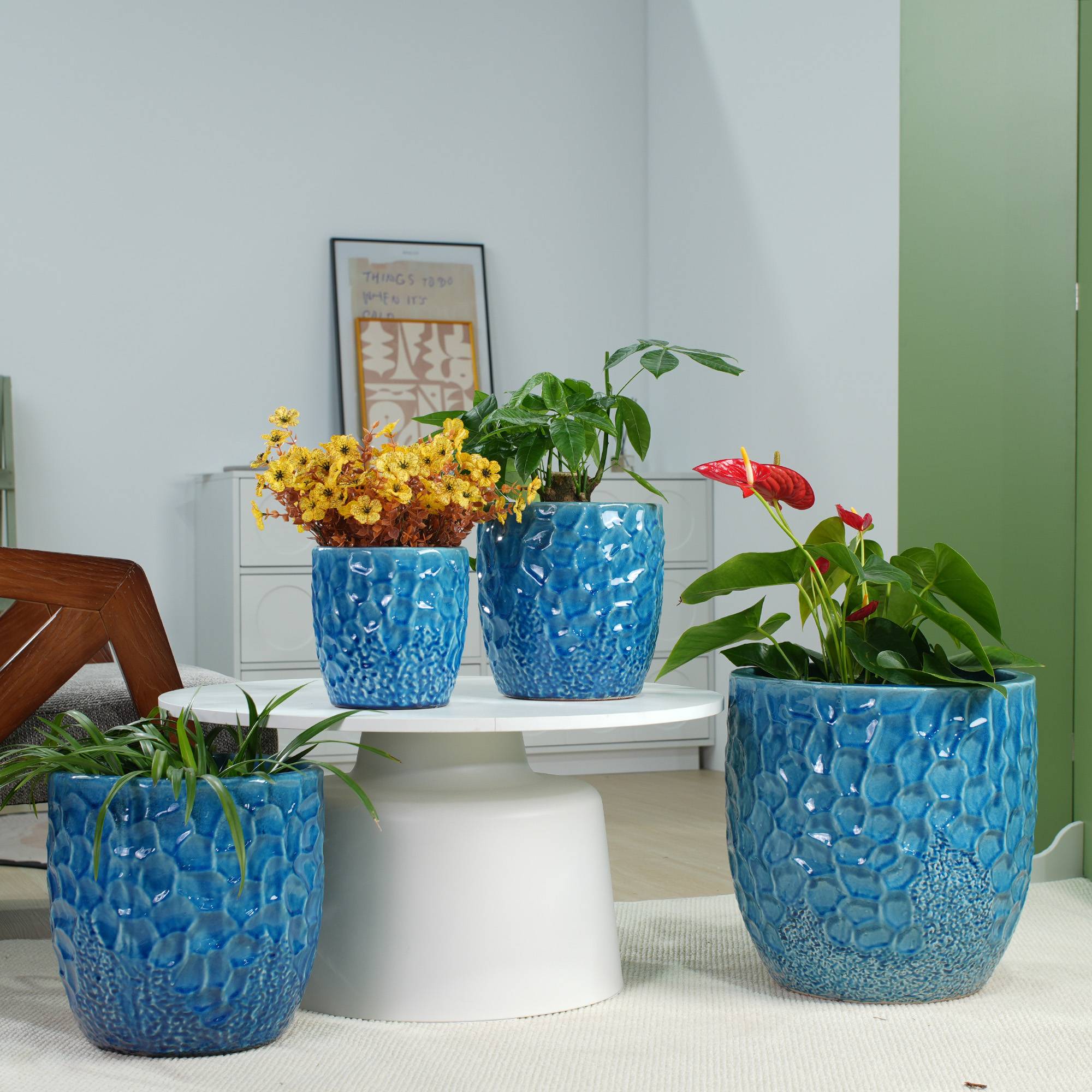 ComfortXL - Lot de 4 pots de fleurs céramique bleu Ø38/30/22,5/18 cm relief martelé drainage - ComfortXL Outdoor Living - Image 1