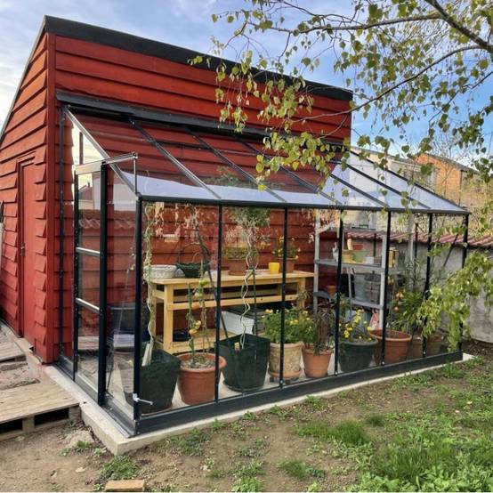 Serre adossée 7,22m² aluminium anthracite verre trempé 4mm Green Protect Prima avec embase - Image 1