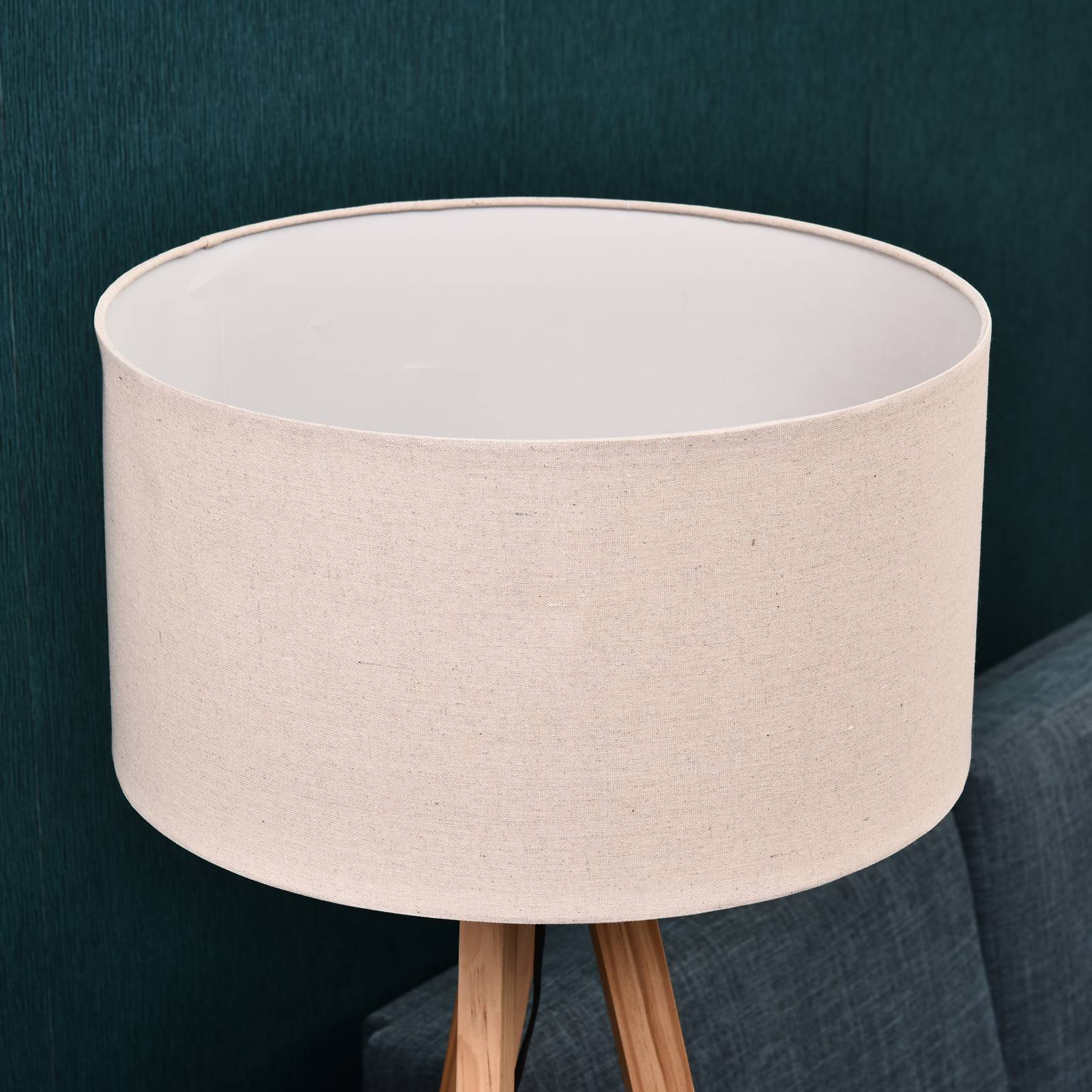Lampe trépied en bois naturel abat-jour toile beige avec support 50 × 50 × 154 cm décoration intérieure - Image 9