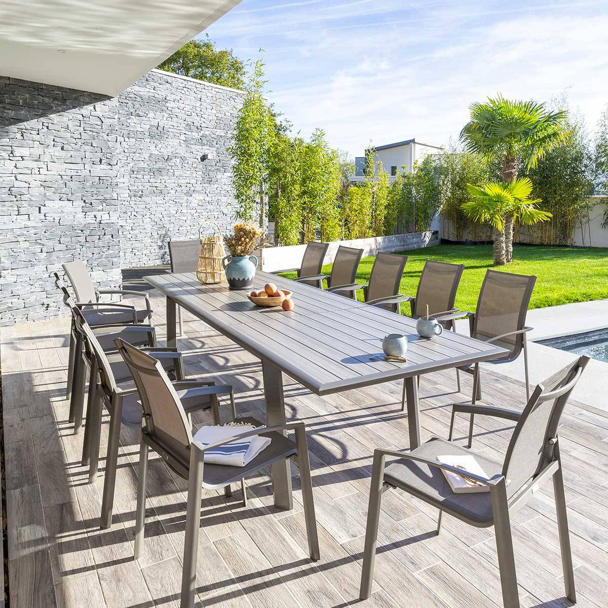 Hesperide - Table de jardin extensible "Pavane" seigle & praline 12 places en aluminium traité époxy Hespéride - Image 1