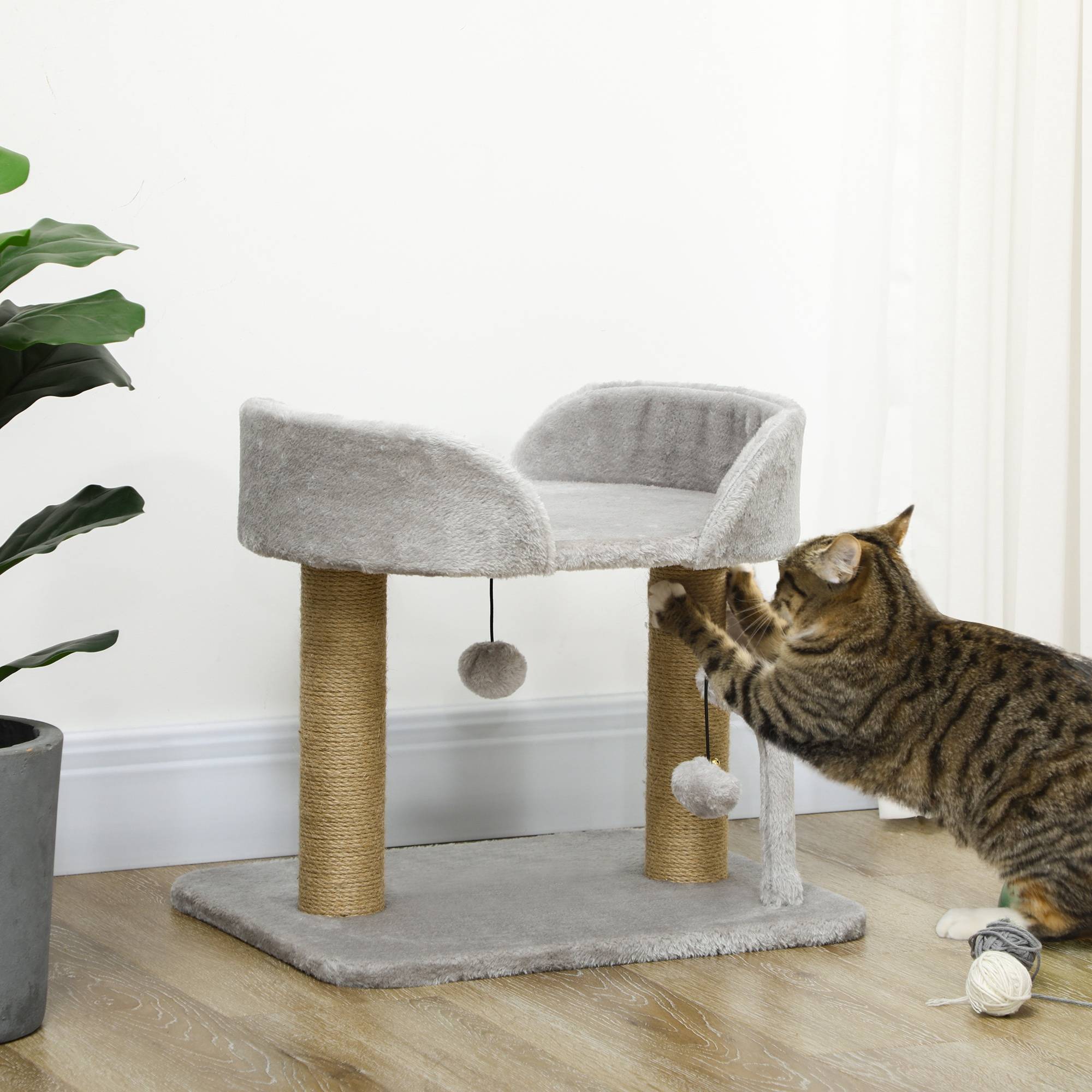 Sans Marque - Arbre à chat design griffoir jouet 2 pompons poteaux jute plateforme peluche 48 x 38 x 42 cm gris - Image 4