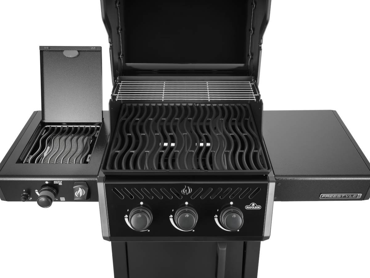 Napoleon - Barbecue gaz Freestyle 365 noir PRO 3 brûleurs + 1 bruleur sizzle zone + Housse de protection + Plateau charbon - Napoléon - Image 8