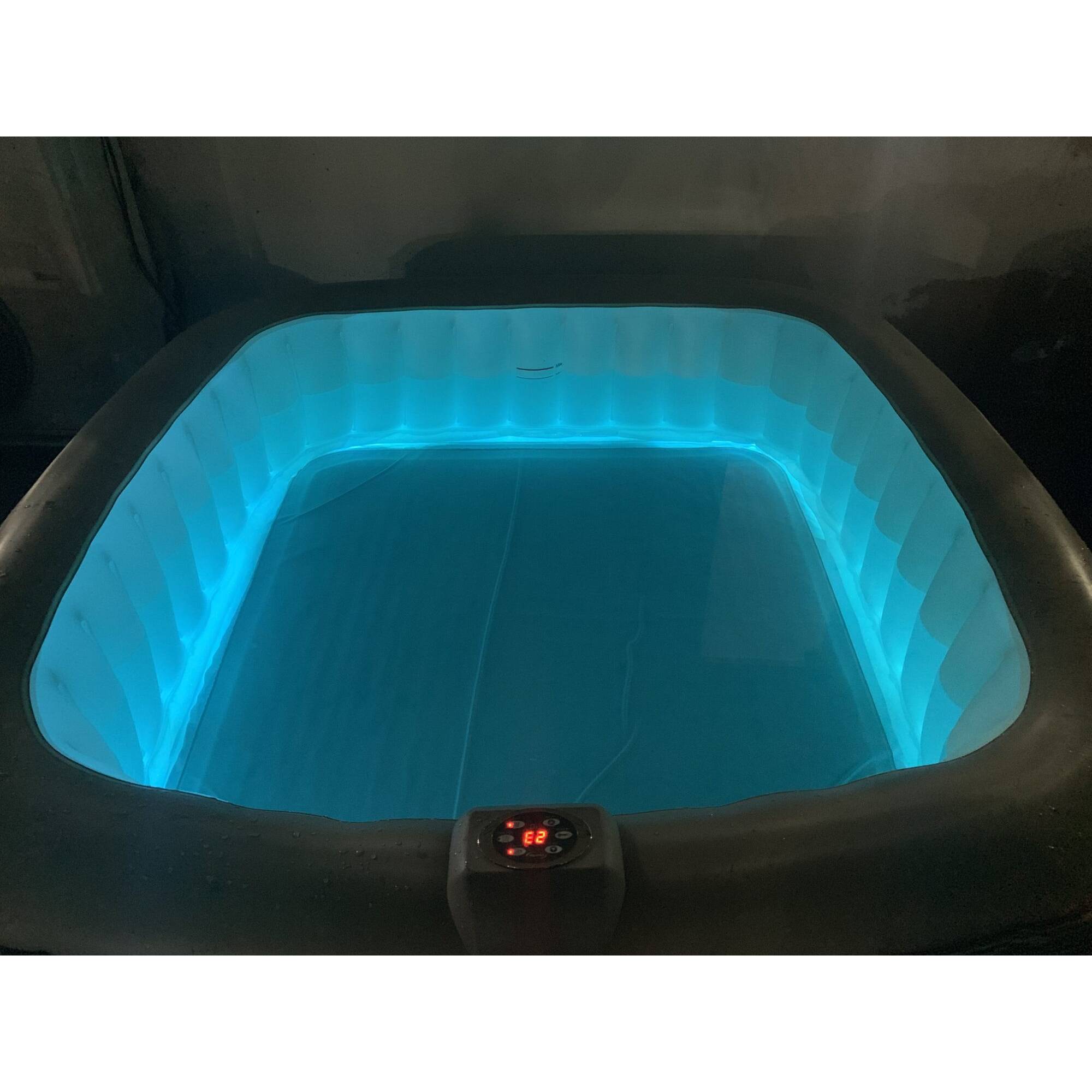 Spa gonflable 4 places carré - Sunspa - Bandeau LED inclus - Dimensions : 155 x 155 cm - Image 2